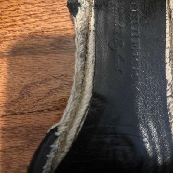 Burberry shoes - Picture 4 of 11